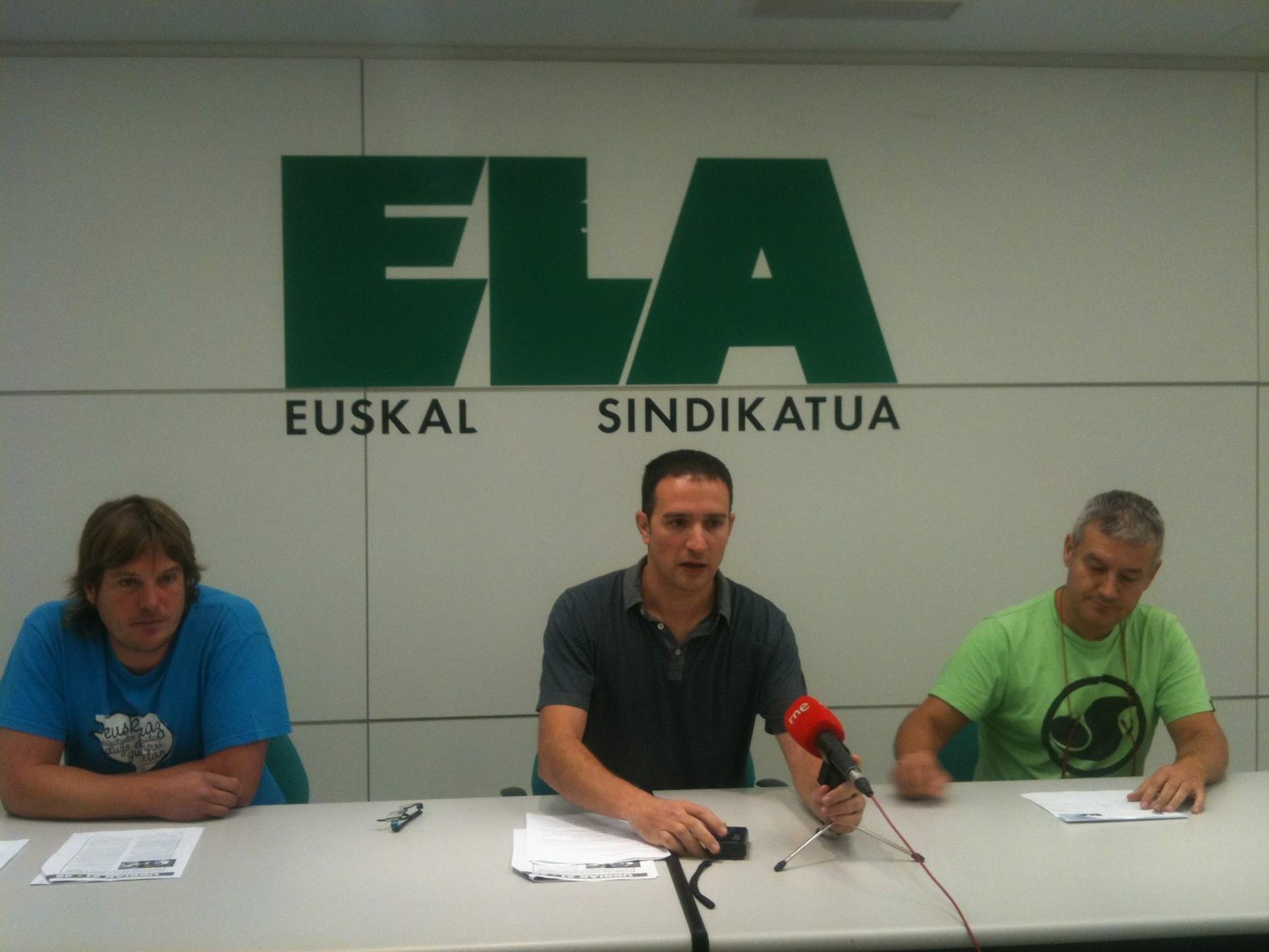 Nafarroan soldatak gehiago jaisten ari dira, beste lurralde batzuetan baino, salatu du ELAk