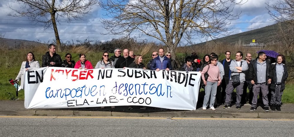 Nahiz eta irabaziak izan, enpresak egin nahi dituen 4 kaleratzeren aurka mobilizatu dira