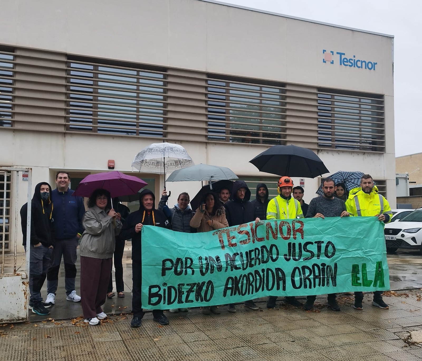 Negoziazioaren blokeoaren aurkako mobilizazioak areagotu dituzte