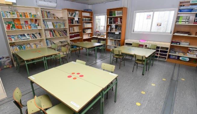 ELAk eta LABek Hezkuntzaren jarrera autoritarioa salatu dute, eta errespetua eskatu dute plantilentzat, haien ordezkarientzat eta hezkuntza komunitatearentzat