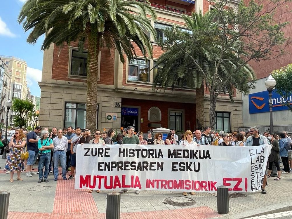 Osakidetzak akordio bat sinatu du Mutualiak pazienteen historia mediko osora sarrera izateko
