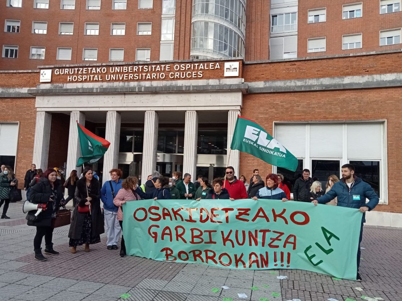 Osakidetzako azpikontratatutako garbitzaileen karrera profesionalaren aldeko mobilizazioak