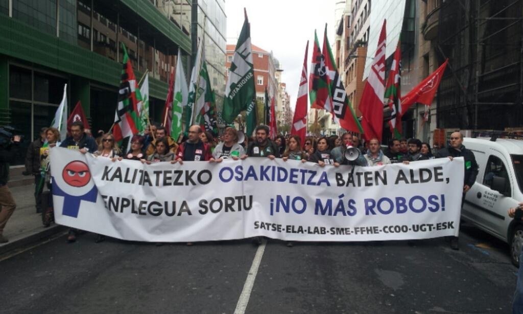 Osakidetzako mobilizazioek murrizketen aurrean langileen haserrea erakutsi dute