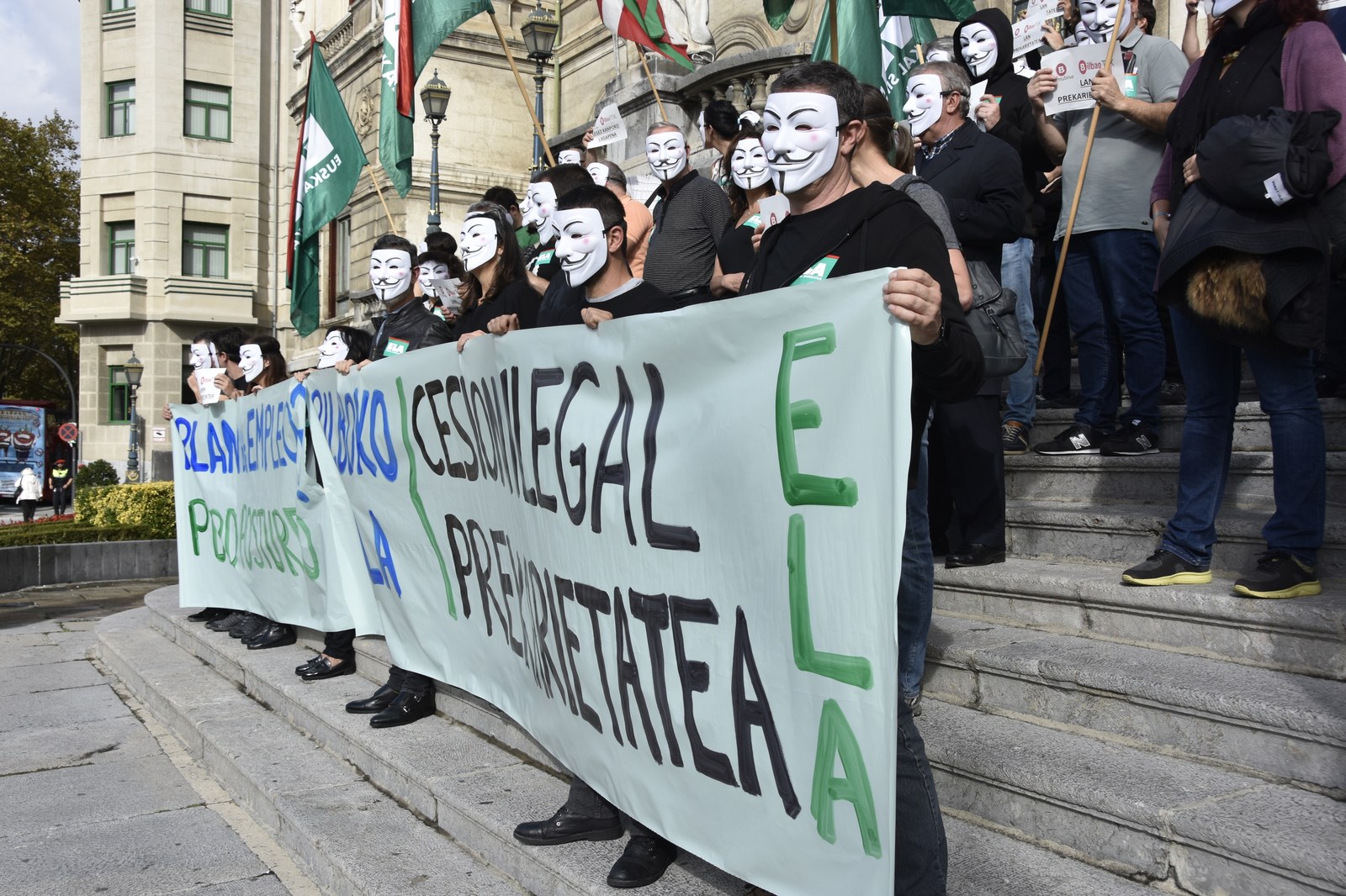 Osoko bilkura, protestak non-nahi #EutsiTaTira