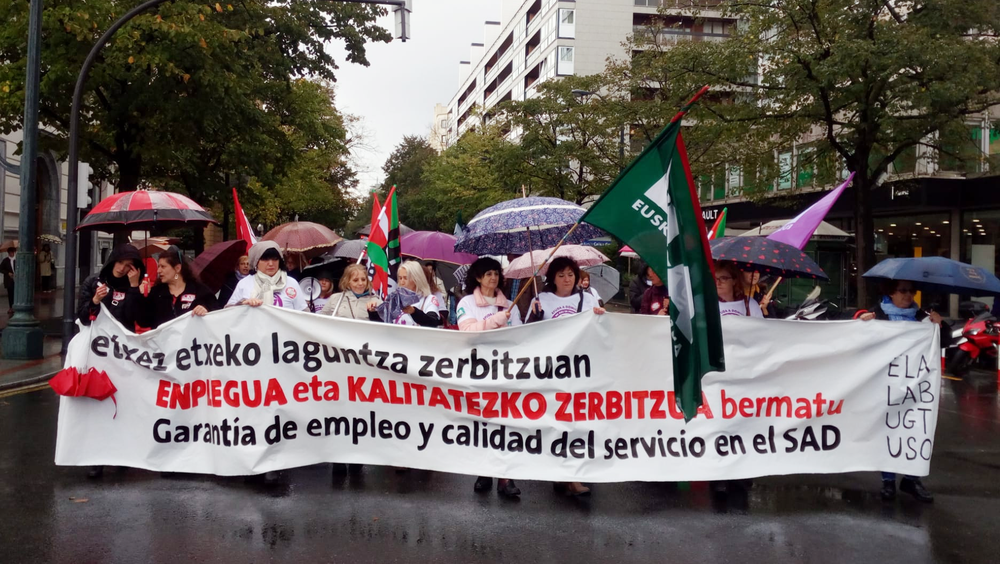 Parte hartze handia Bizkaiko Etxez Etxeko Laguntzaren arloko greba-egunean