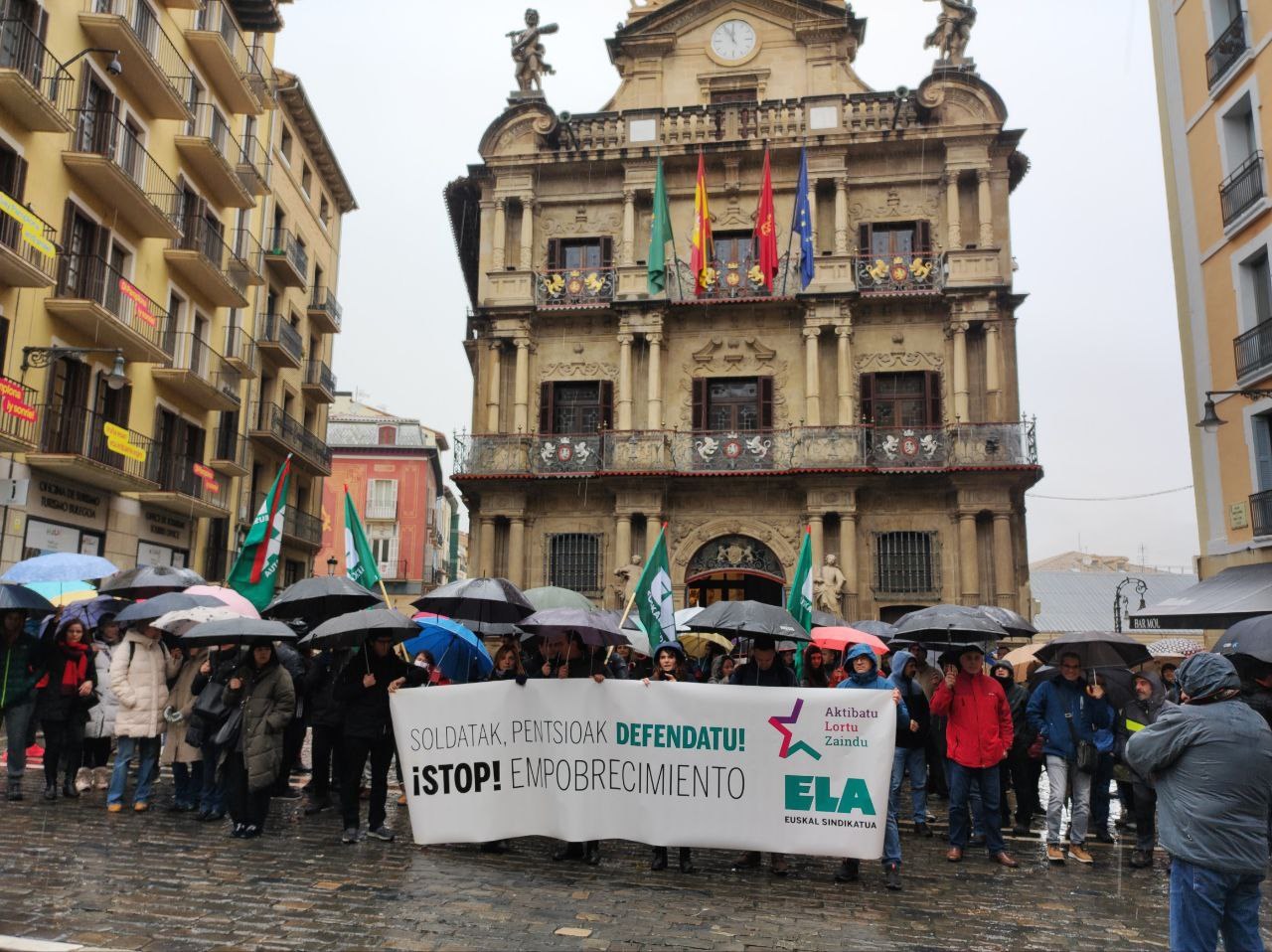 Pentsioen murrizketa galaraztea eskatu die ELAk Geroa Bai, EH Bildu eta Unidas Podemosi
