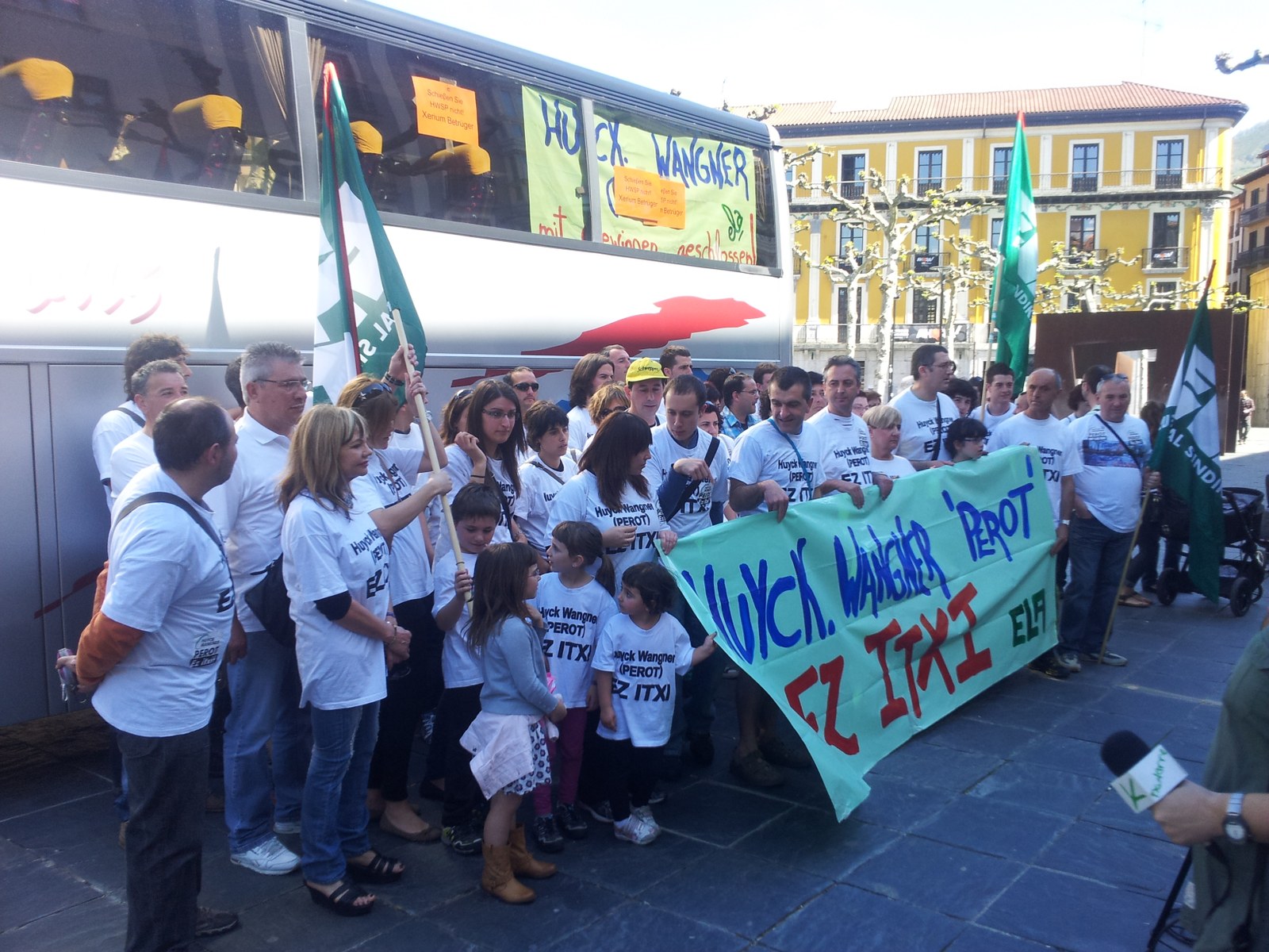 Perot-eko langileak Alemaniako egoitza nagusira joango dira enpresaren bidegarritasuna aldarrikatzeko