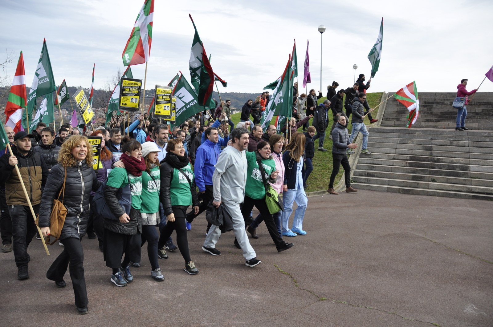 Sendotu dezagun gure gehiengoa #ZurekinGoaz #Landeia229 Sendotu dezagun gure gehiengoa #ZurekinGoaz #Landeia229