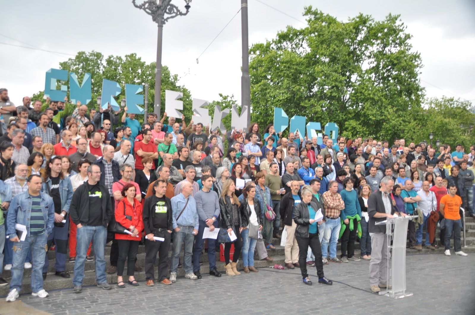 Sindikatuek Gure Esku Dago ekimenarekin konpromisoa agertu dute