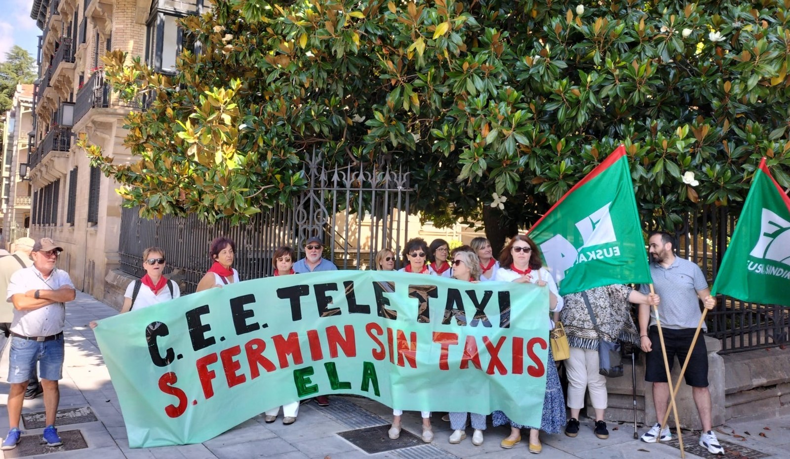 Iruñeko Tele-Taxiko langileek esan dute “sanferminetan ez dela taxirik egongo” zuzendaritzak adostutako hitzarmena betetzen ez badu