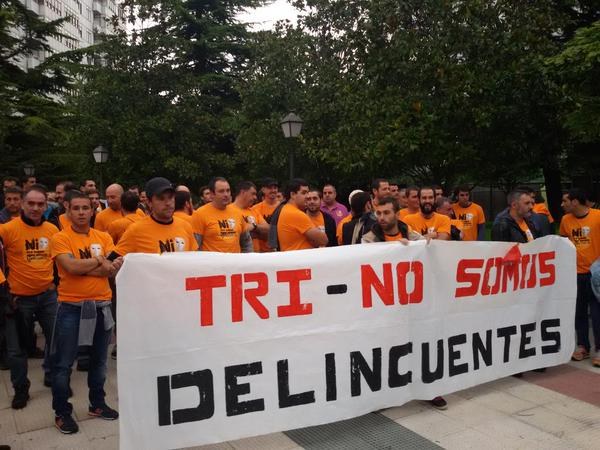 Tubos Reunidoseko langileek greba egin dute gaur bi kide inputatu izana salatzeko