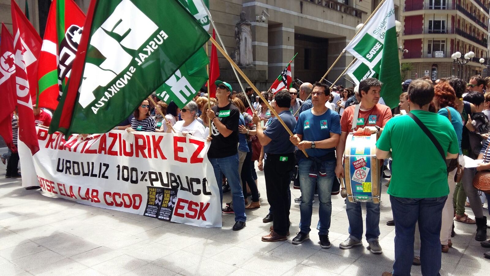 Urdulizko Ospitalea %100 publikoa izatearen aldeko mobilizazioetan arrakasta biribila