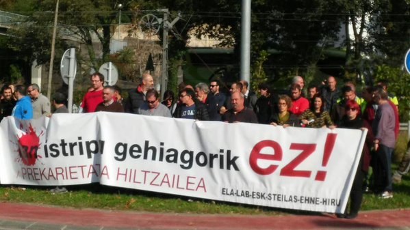 Usurbilen atzo izandako lan istripu larria salatzeko elkarretaratzea