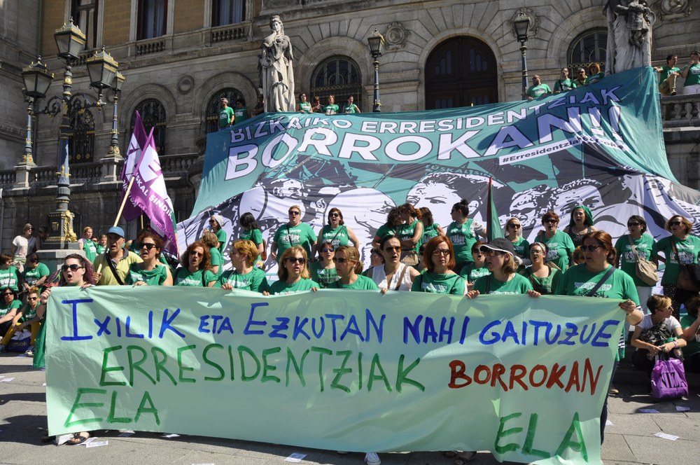 Zahar-egoitzetako langileei Arriaga Plazan gatazkari buruzko informazio-gune bat jartzea debekatu die Bilboko Udalak