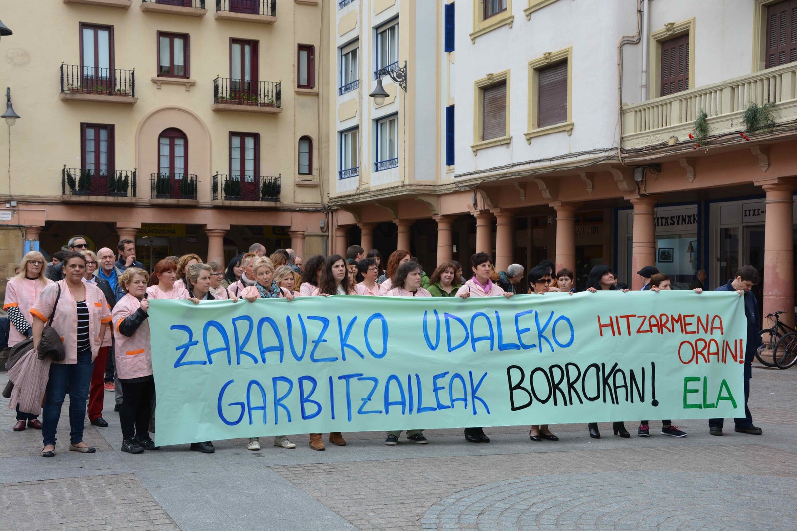 Zarauzko udaleko eraikinen garbitasuneko langileen mobilizazioak