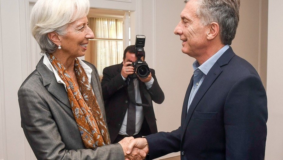 Argentina, NDF eta zorra: lehengo lepotik burua