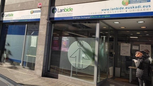 Langabeziak gora egin du Hego Euskal Herrian eta lan merkatuaren geldialdia berretsi du