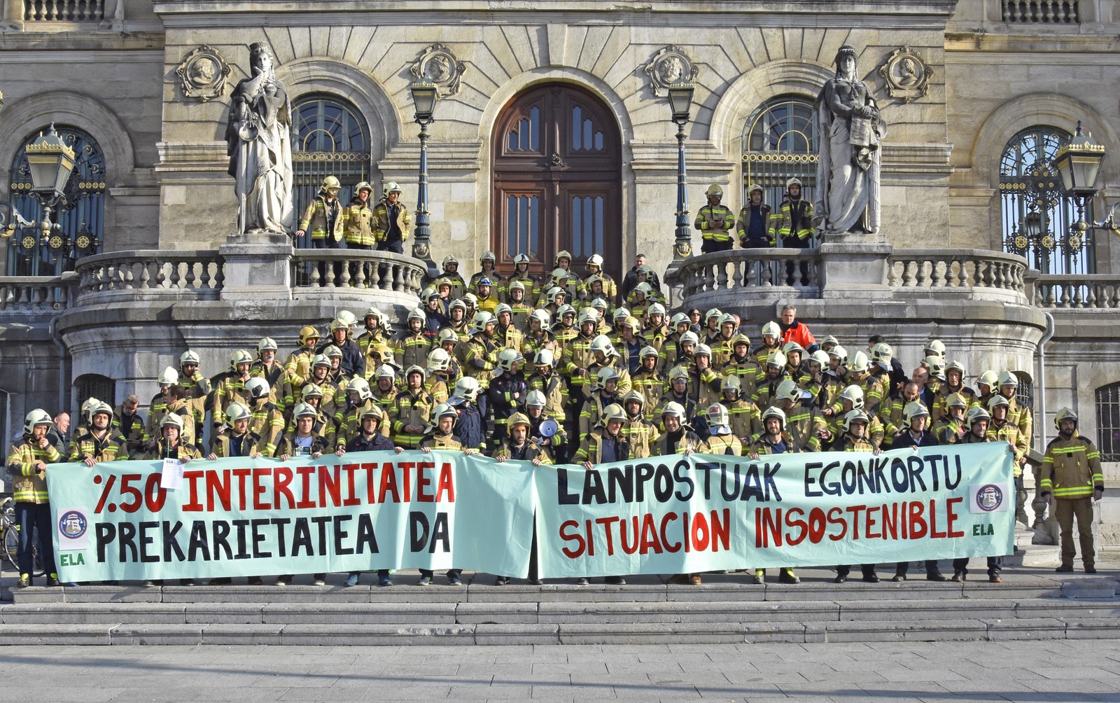 Bilboko suhiltzaileek enpleguaren prekarietatea salatu dute