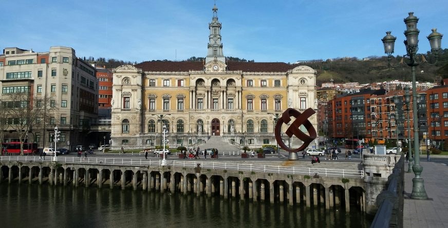Bilboko Udalak, Gizarte baztertze arriskuan dauden pertsonak kontratatzen ditu udaleko lanpostu estrukturalak betetzeko, langile propioen soldata erdia ordainduz Bilboko Udalak, Gizarte baztertze arriskuan dauden pertsonak kontratatzen ditu udaleko lanpostu estrukturalak betetzeko, langile propioen soldata erdia ordainduz