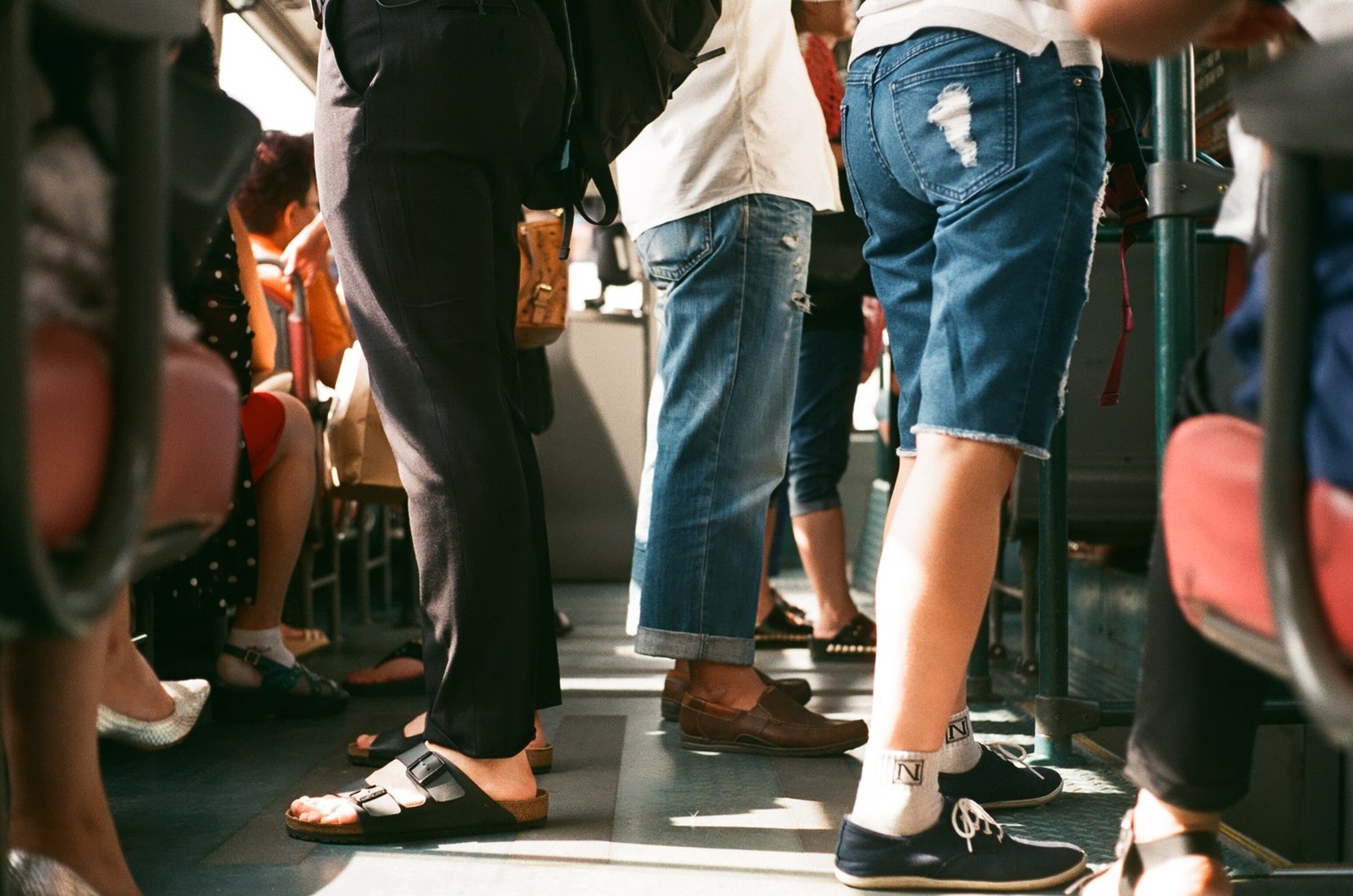 Bilbobuseko zenbait linea kentzeak aglomerazio handiagoak eragiten ditu garraio publikoan Bilbobuseko zenbait linea kentzeak aglomerazio handiagoak eragiten ditu garraio publikoan