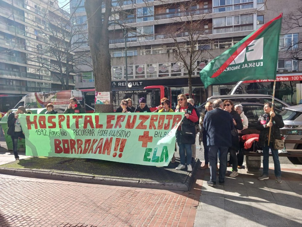 Lanaldi murrizketa eta erosahalmenaren berreskuratzea eskatzeko elkarretaratzea