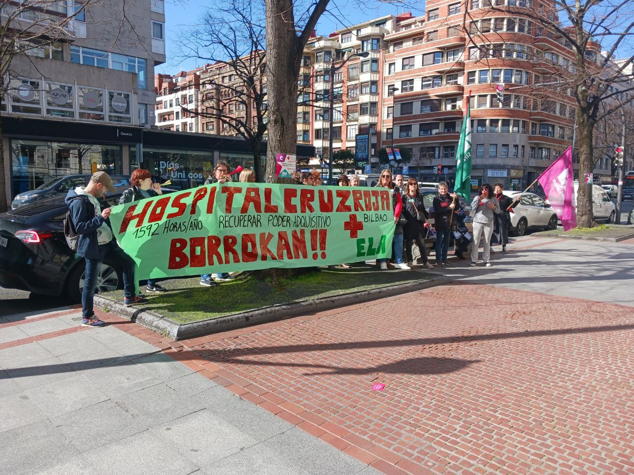 Lanaldi murrizketa eta erosahalmenaren berreskuratzea eskatzeko elkarretaratzea