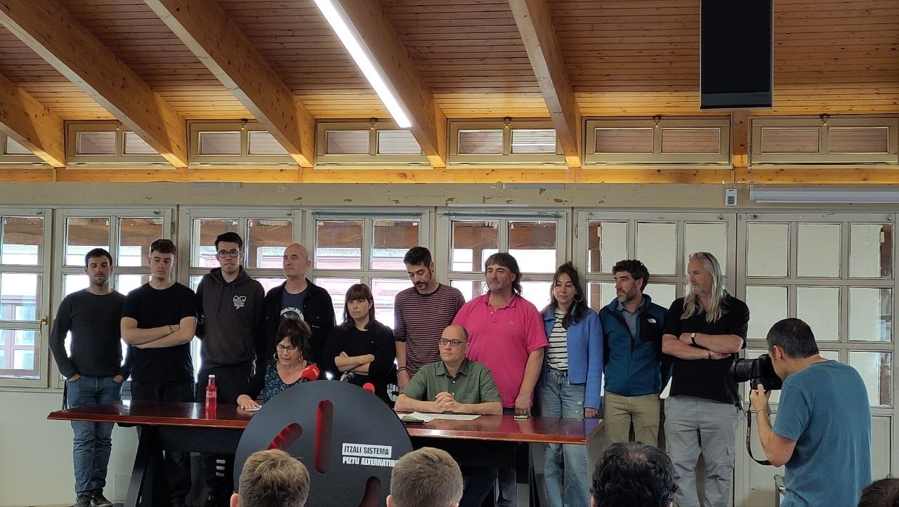 Itzalaldiaren urteurrenean, burujabetzaren aldeko manifestu kolektiboa