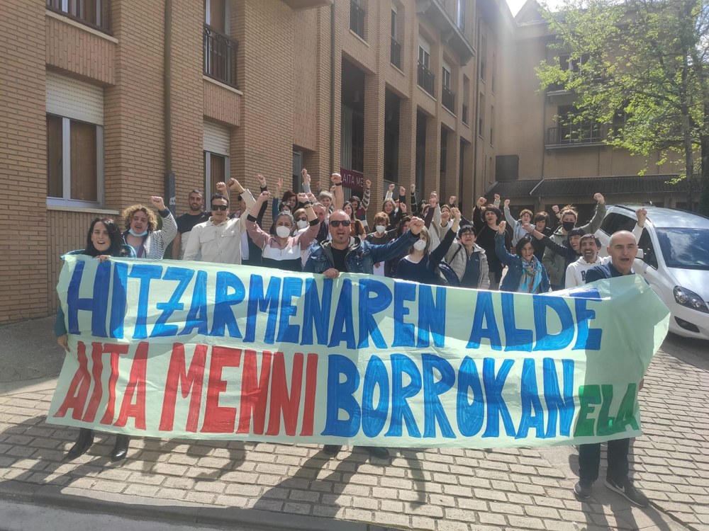 ELAk Aita Menni ospitaleko eta kanpoko zentroetako langileak grebara deitu ditu apirilaren 21etik 25era