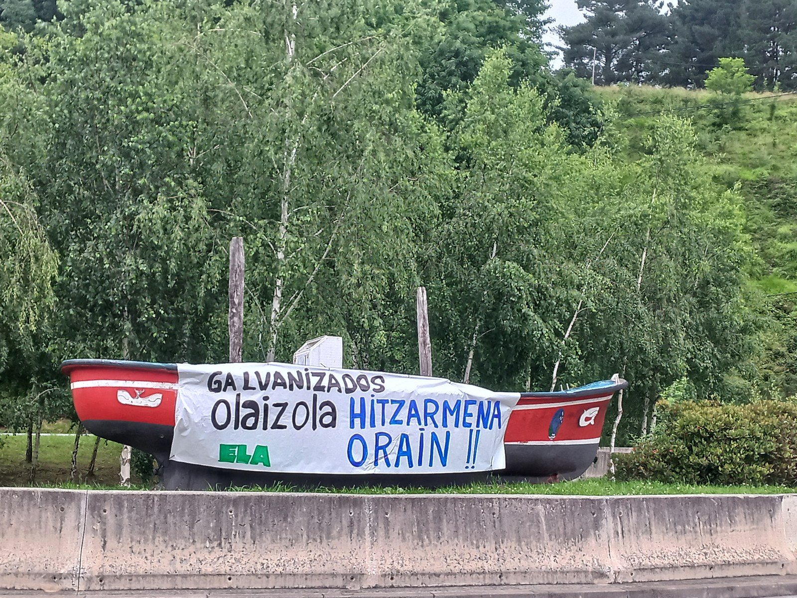 Galvanizados Olaizolako langileak greban dira bere soldaten alde borrokatzeko Galvanizados Olaizolako langileak greban dira bere soldaten alde borrokatzeko