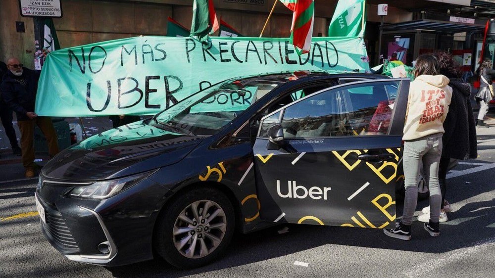ELA kezkatuta agertu da Uberrek Donostian jarduera hastearekin