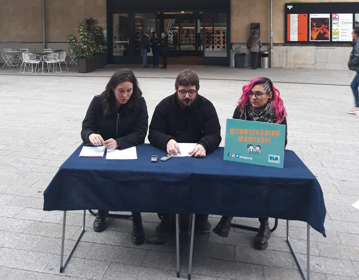 Tabakalerako UBIK liburutegiko bitartekariek lanuzteak egingo dituzte bizi duten prekarietatearekin amaitzeko Tabakalerako UBIK liburutegiko bitartekariek lanuzteak egingo dituzte bizi duten prekarietatearekin amaitzeko