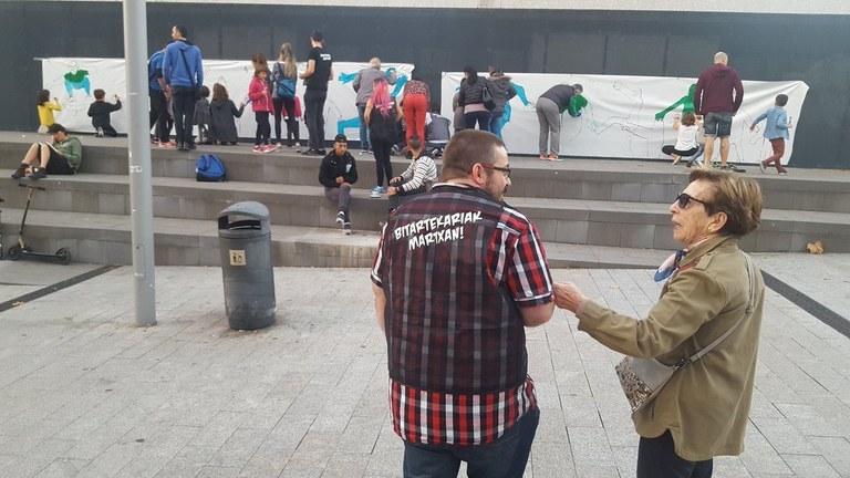 Ubik liburutegiko bitartekariak: 60 egun greban erakundeek bizkarra ematen dieten bitartean