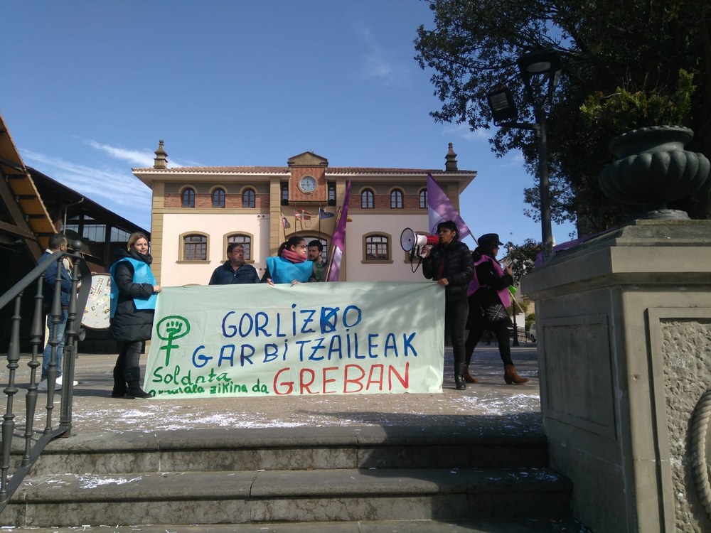 Osasun krisiaren aurrean greba bertan behera utzi dute Gorlizko garbitzaileek, erantzukizunagatik