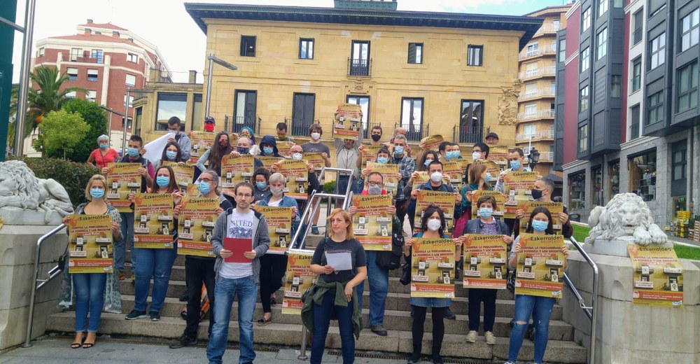 Ezkerraldeko eragile sozial eta sindikalek prekarietatearen eta murrizketa sozialen aurkako martxa deitu dute
