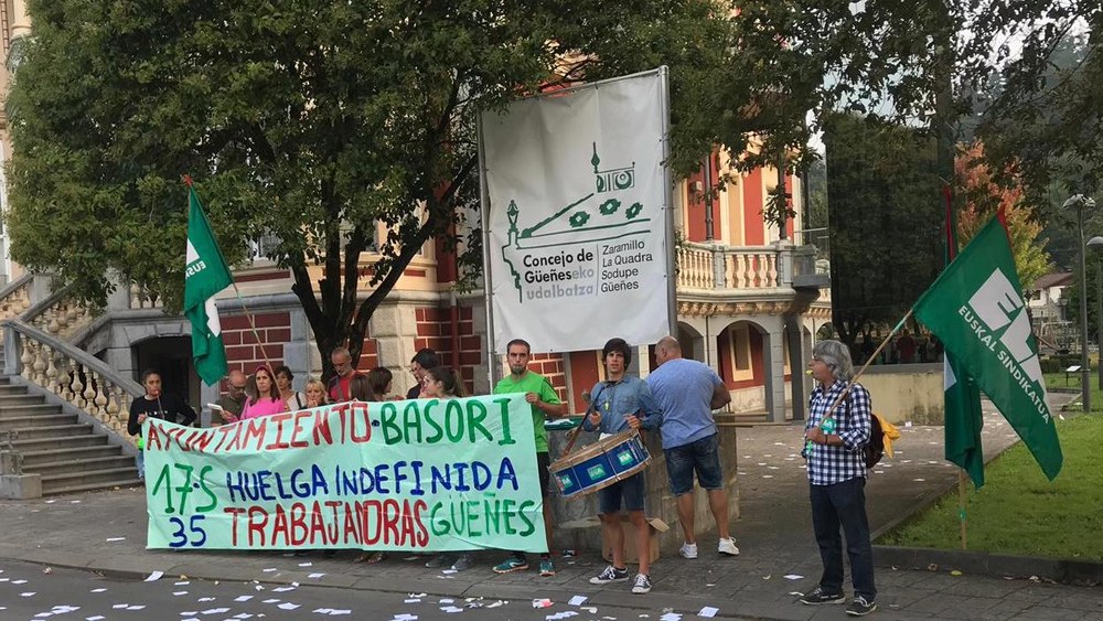 Gueñesko udaleko aisia, kultura eta gazteria zerbitzuen azpikontrata den Basori enpresako langileek karpa bat jarriko dute bizi duten prekarietatea salatzeko