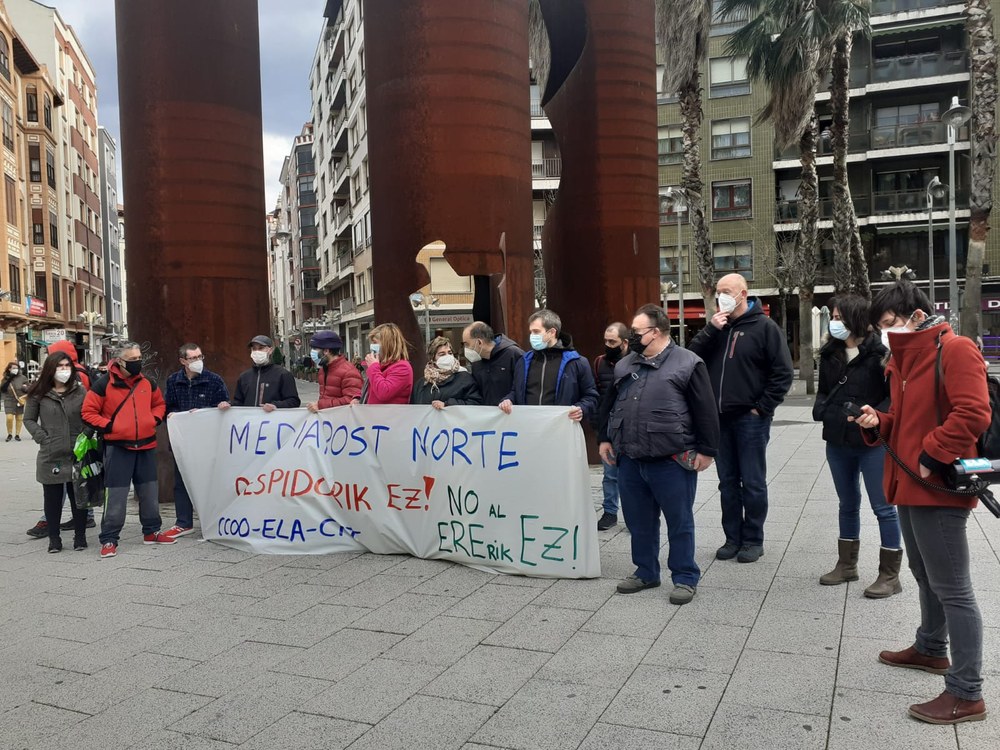 Mediapost Norte enpresako langileek greba hasi dute, enpresak ezarritako enplegu-erregulazioko espedienteari aurre egiteko