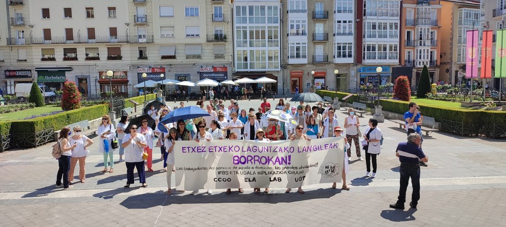 Arabako Etxez Etxeko Laguntza Zerbitzuak mobilizazioak iragarri ditu
