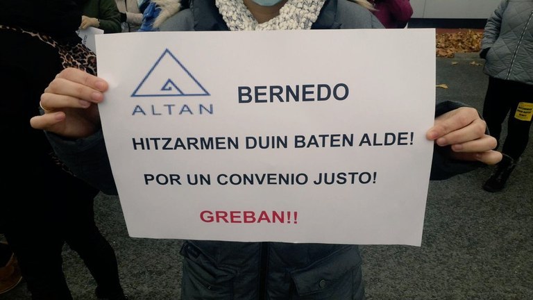 Jarraipen zabala Altan Bernedon (Araba) greba mugagabearen lehen egunean