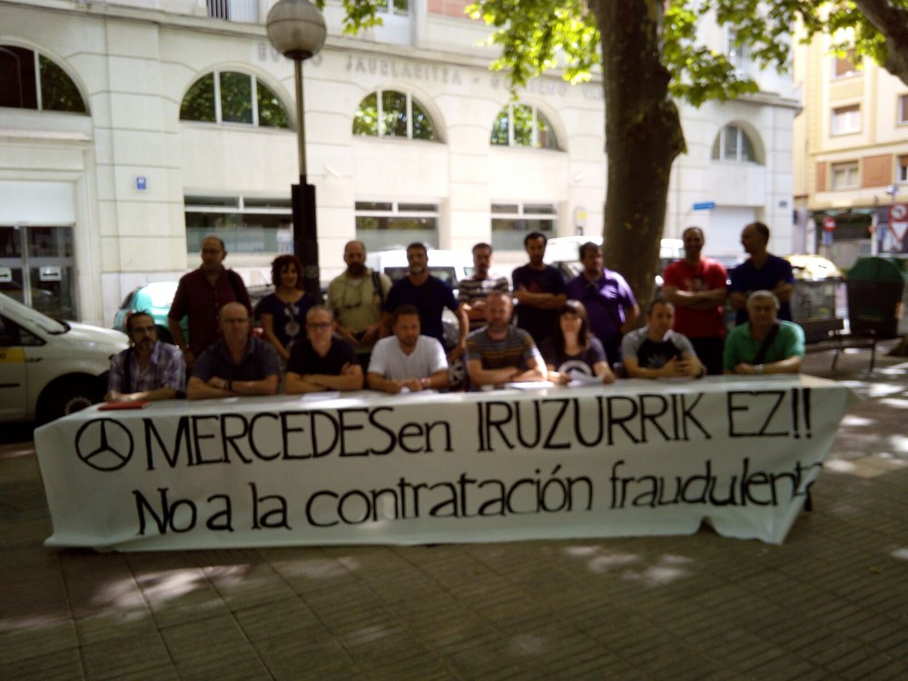 Mercedeseko kontratazioetan iruzurra egiten dela eta legea betetzen ez dela salatu du gaur Gasteizen Enpresa Batzordeak