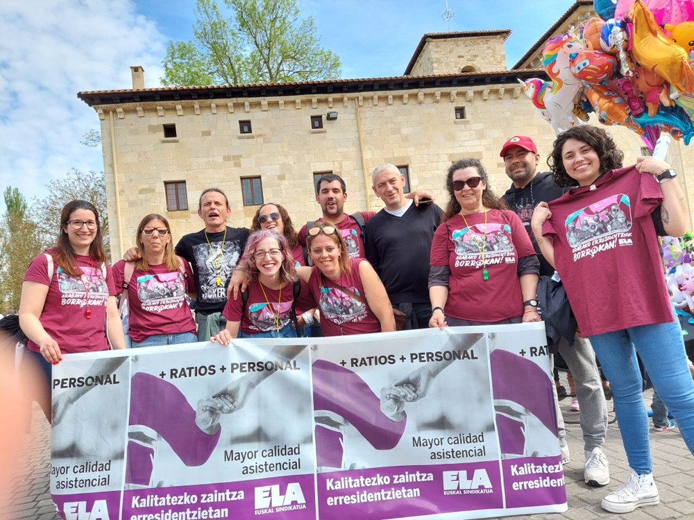 Langileak kalera atera dira San Prudentzio egunean, beren lan-baldintzak hobetzeko