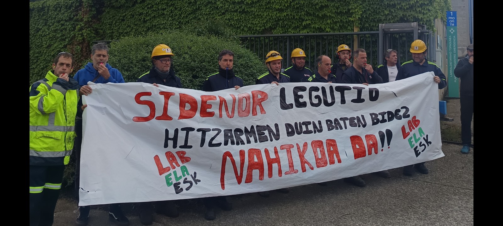 Lanuzteak eta grebak deitu dituzte hitzarmenaren negoziazioa blokeatuta dagoelako Lanuzteak eta grebak deitu dituzte hitzarmenaren negoziazioa blokeatuta dagoelako