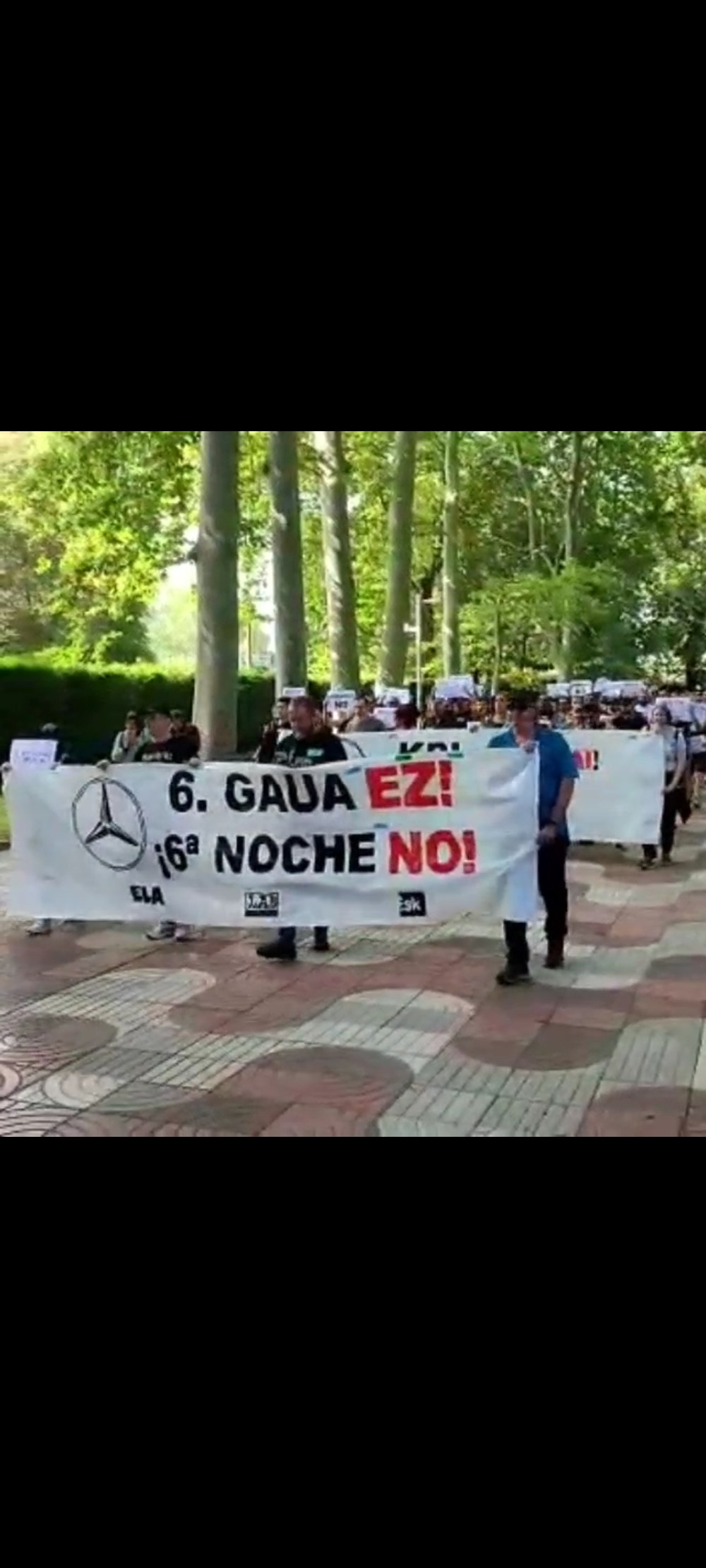 Mercedeseko seigarren greba egunak ekoizpena gelditu du