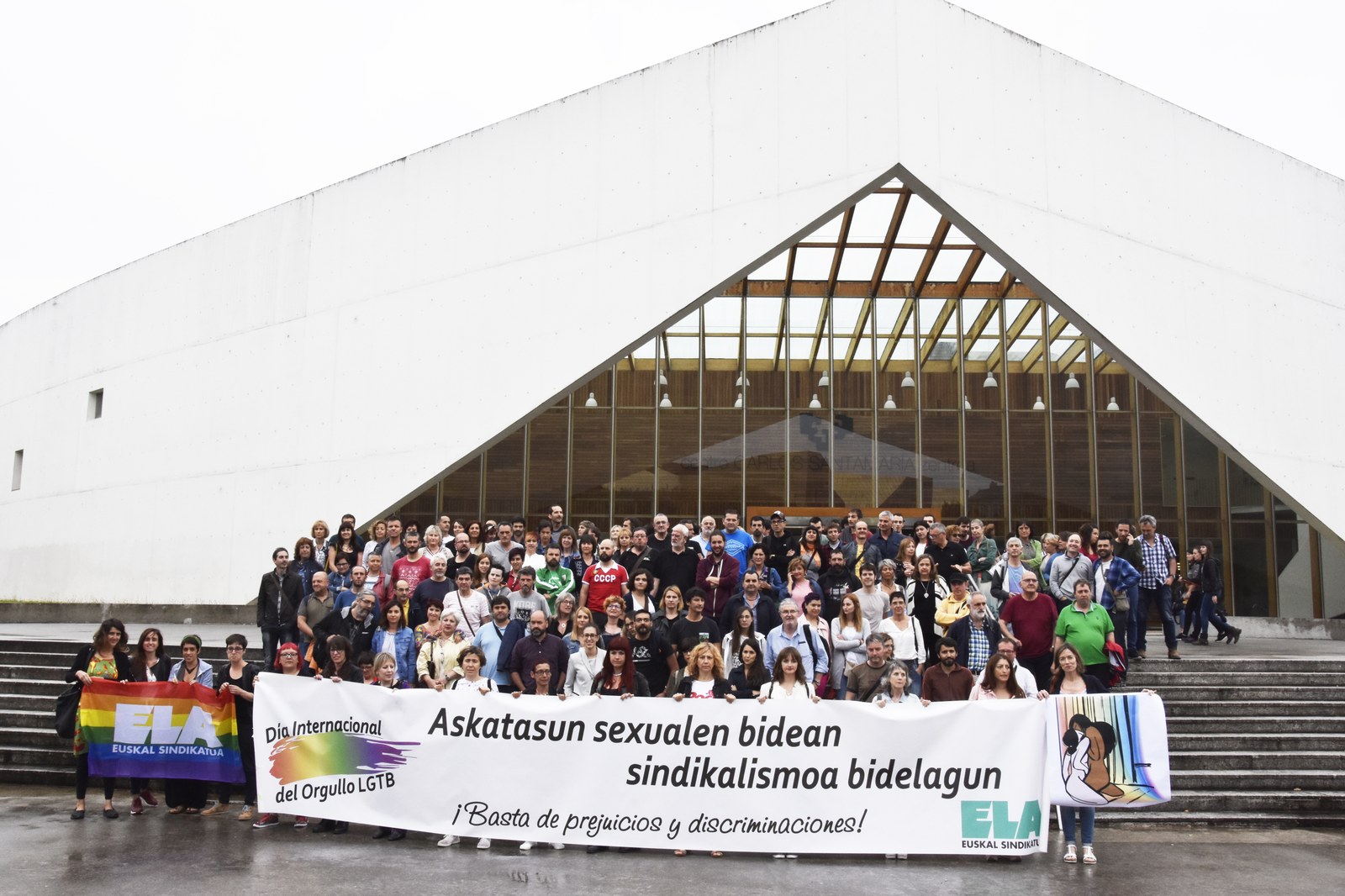 Andrea Momoitio: "Pertsona bat heterosexuala dela aurresuposatzea lesbofobia estruktural eta kulturala da" Andrea Momoitio: "Pertsona bat heterosexuala dela aurresuposatzea lesbofobia estruktural eta kulturala da"