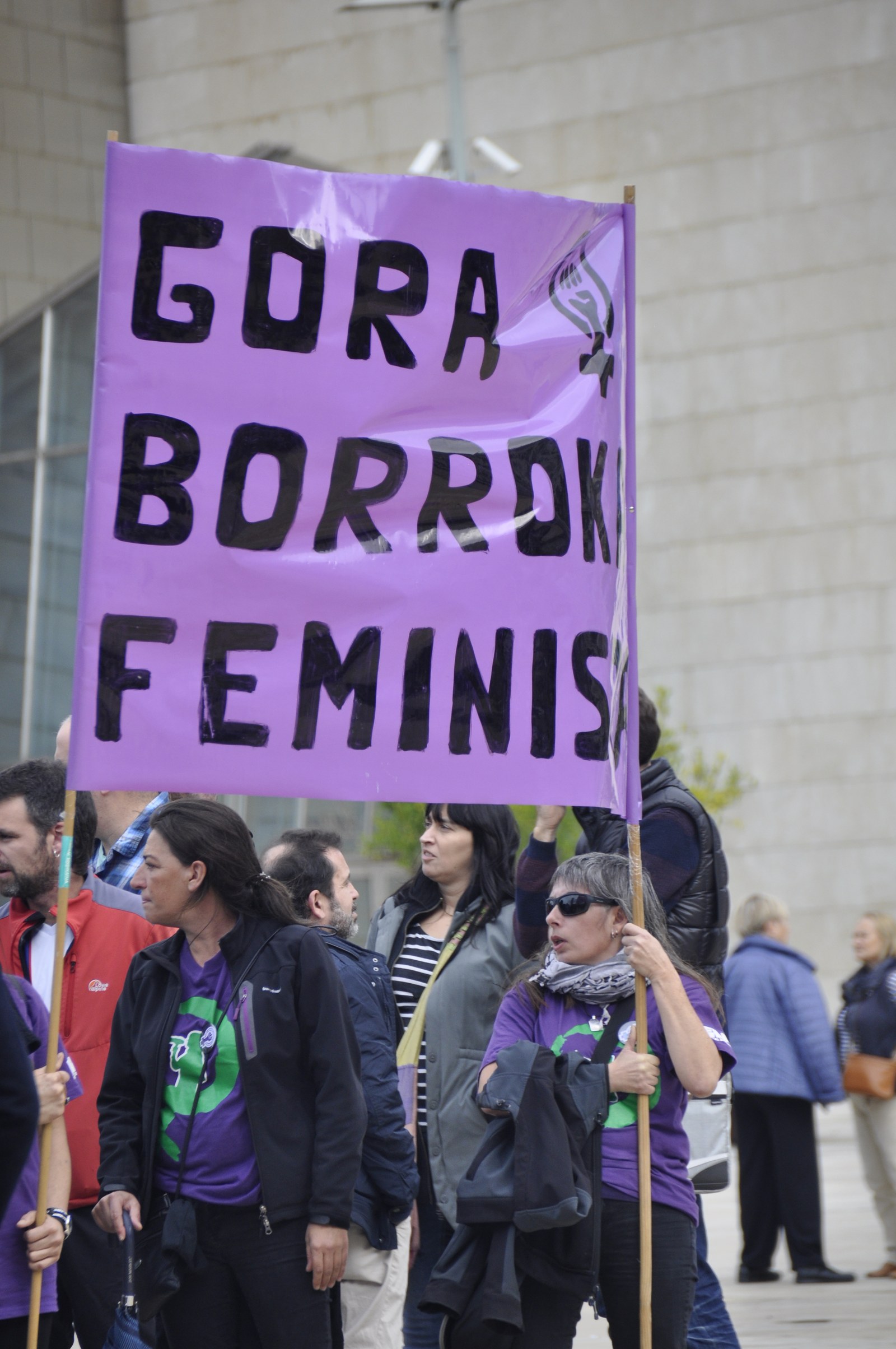 Emakumeok sistemari planto!