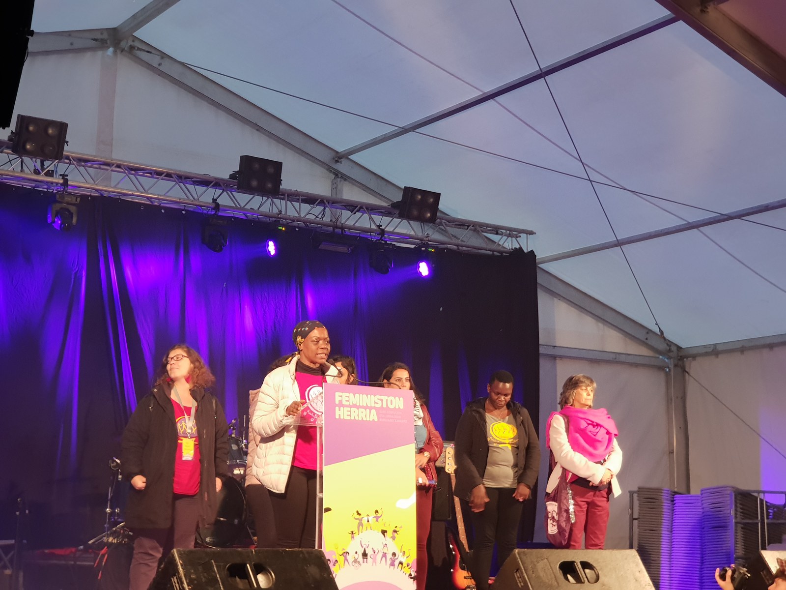 feministonherria10.jpg