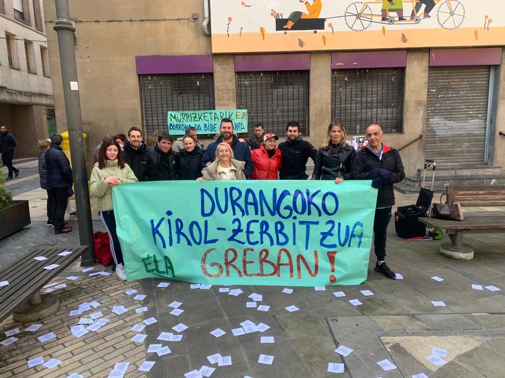 Greban dauden langileek beren proposamenari erantzuteko eskatu diote Udalari