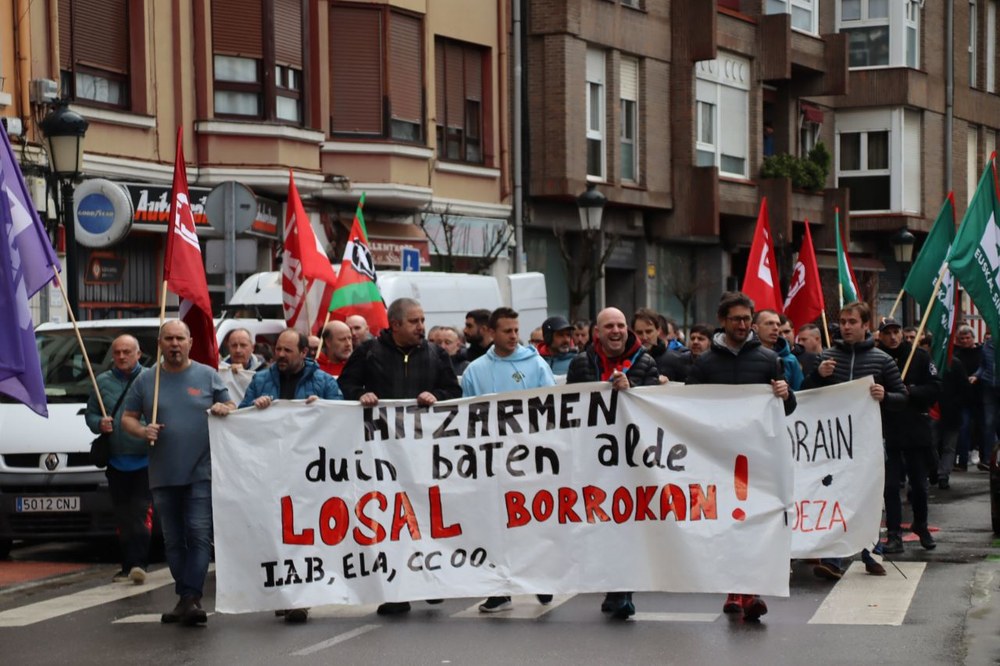 Mobilizazioek aurrera jarraitzen dute Enpresa Hitzarmenaren negoziazioaren blokeoa salatzeko