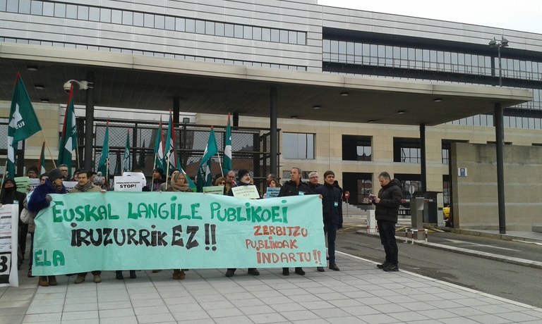 Arlo publikoan 35 orduko lanaldia mantentzea eskatu du ELAk Legebiltzarrean