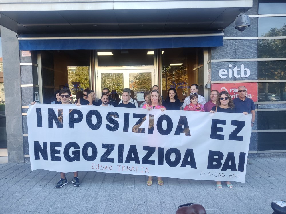 Programazioa gutxieneko zerbitzuetara mugatu da