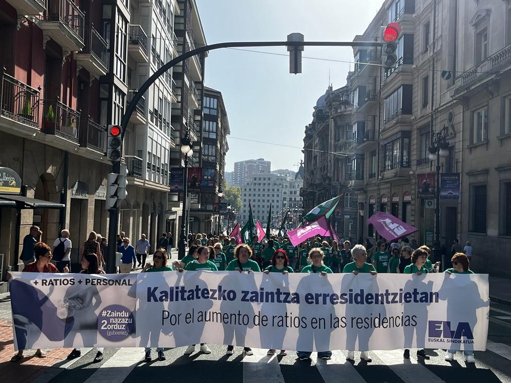 Bizkaiko erresidentzietako langileek patronalen neurri erregresiboak salatu dituzte lehen greba egunean